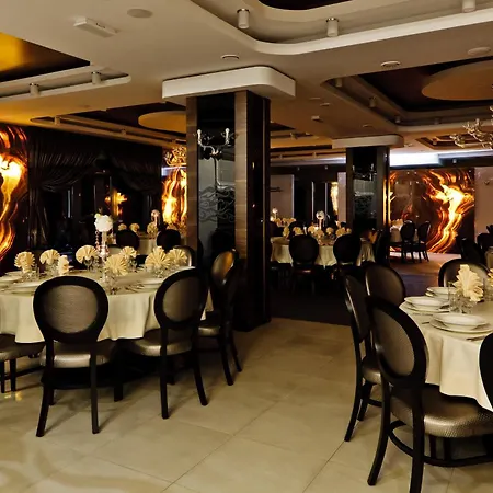 Couette-café Jasmin Complex & 4*