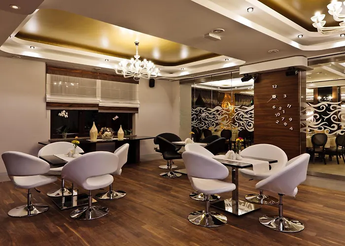 فندق مبيت وإفطار Jasmin Complex & Krzeszow Dolny